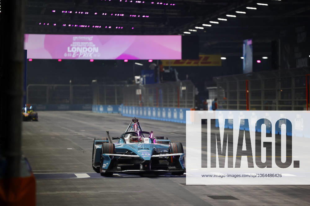 2025 FORMULA E LONDON ePRIX 23 ROWLAND Oliver (gbr), Nissan Formula E Team, Nissan e-4ORCE 05, action during the London ePrix, 15th and 16th round of the 2024-25 ABB FIA Formula E World Championship, WM, Weltmeisterschaft on the ExCel London Circuit from July 25 to 27, 2025 in London, United Kingdom -