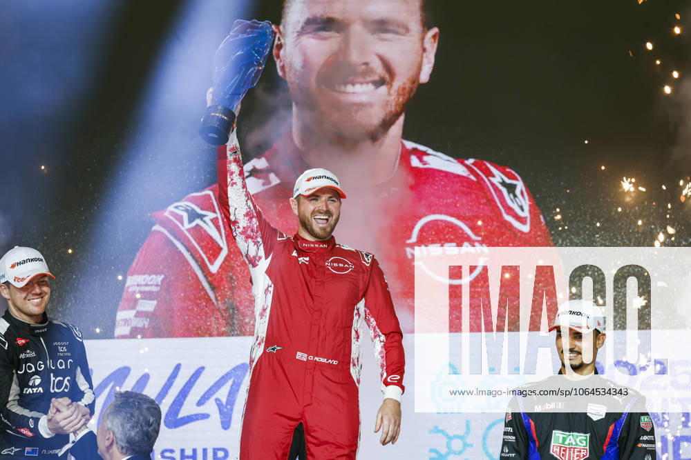 2025 FORMULA E LONDON ePRIX ROWLAND Oliver (gbr), Nissan Formula E Team, Nissan e-4ORCE, portrait during the London ePrix, 15th and 16th round of the 2024-25 ABB FIA Formula E World Championship, WM, Weltmeisterschaft on the ExCel London Circuit from July 25 to 27, 2025 in London, United Kingdom - LondonUnited Kingdom