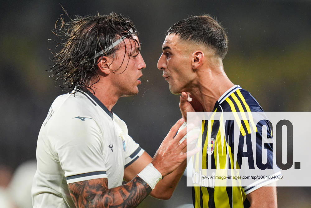 Fenerbahce v Lazio - Friendly match ISTANBUL, TURKIYE - JULY 30: Mert Muldur (R) of Fenerbahce argues with Luca Pellegrini (L) of Lazio during a friendly match between Fenerbahce and Lazio at Chobani Stadium in Istanbul, Turkiye, on July 30, 2025. Cemal Yurttas Anadolu Istanbul Turkey. Editorial use only. Please get in touch for any other usage.