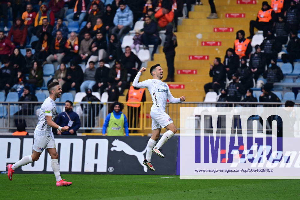 Kasimpasa v Galatasaray - Turkish Super Lig ISTANBUL, TURKIYE - MARCH 02: Josip Brekalo (R) of Kasimpasa celebrates after scoring a goal during the Turkish Super Lig week 26 football match between Kasimpasa and Galatasaray in Istanbul, Turkiye on March 02, 2025. Istanbul Turkey. Editorial use only. Please get in touch for any other usage.