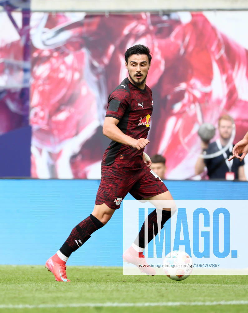RB Leipzig - Bergamo Testspiel Leipzig, 02.08.2025, Red Bull Arena, Fußball, Testspiel , RB Leipzig vs. Atalanta Bergamo , Im Bild: Eljif Elmas (45, RB Leipzig). , Nur zur redaktionellen Nutzung. Only editorial use. , DFL DFB regulations prohibit any use of photographs as image sequences and or quasi-video. ,