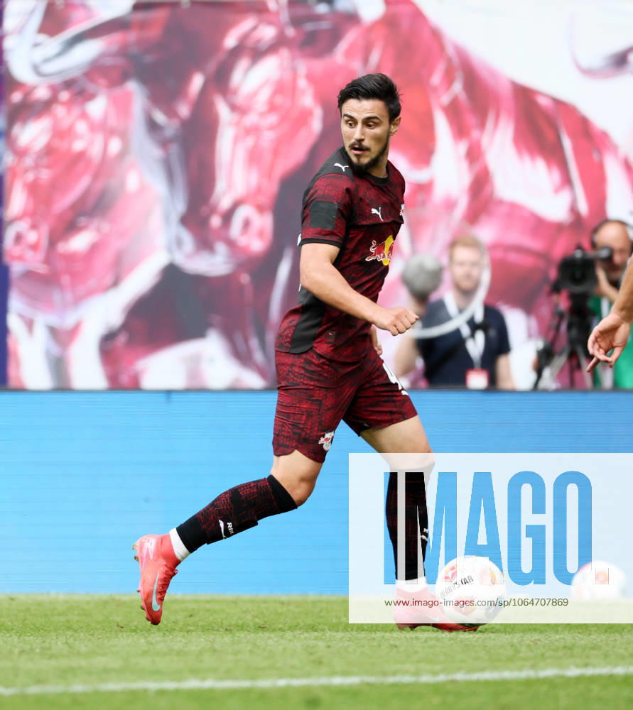 RB Leipzig - Bergamo Testspiel Leipzig, 02.08.2025, Red Bull Arena, Fußball, Testspiel , RB Leipzig vs. Atalanta Bergamo , Im Bild: Eljif Elmas (45, RB Leipzig). , Nur zur redaktionellen Nutzung. Only editorial use. , DFL DFB regulations prohibit any use of photographs as image sequences and or quasi-video. ,