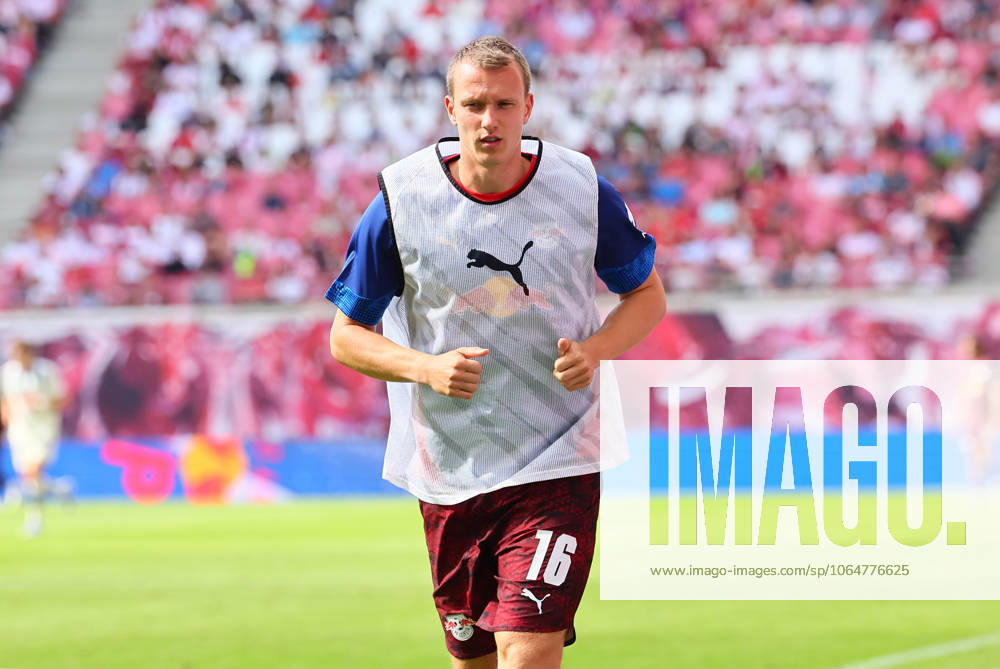 RB Leipzig - Bergamo Testspiel Leipzig, 02.08.2025, Red Bull Arena, Fußball, Testspiel , RB Leipzig (DEU) vs. Atalanta Bergamo (ITA) 1:2 (1:0) , Im Bild: Lukas Klostermann (16, RB Leipzig) ,