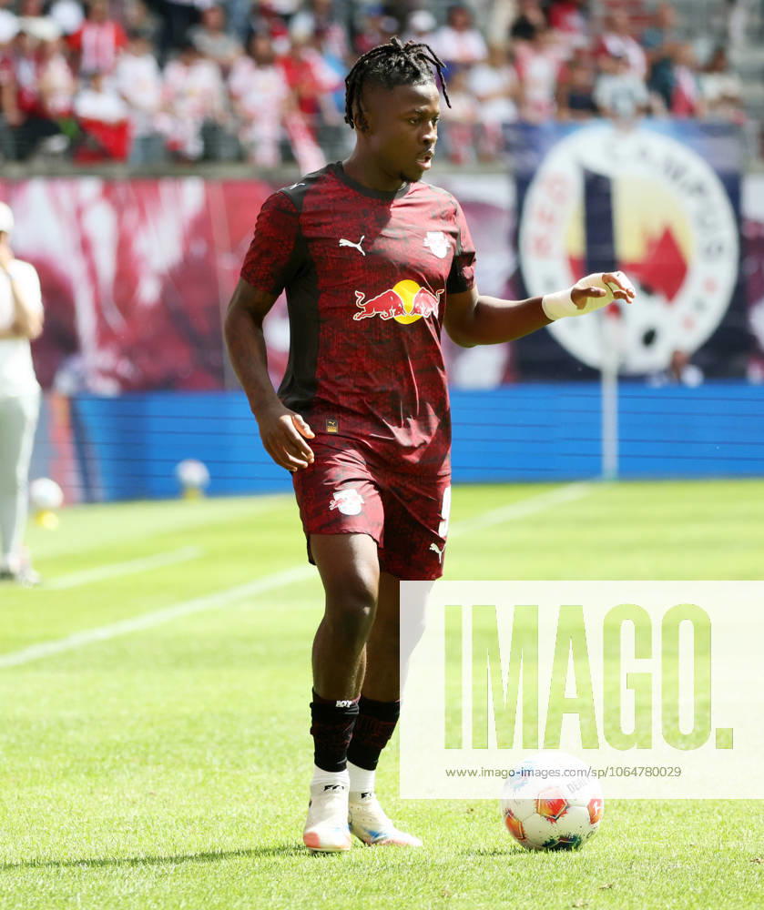 RB Leipzig - Bergamo Testspiel Leipzig, 02.08.2025, Red Bull Arena, Fußball, Testspiel , RB Leipzig vs. Atalanta Bergamo 1:2 (1:0) , Im Bild: Johan Bakayoko (9, RB Leipzig). , Nur zur redaktionellen Nutzung. Only editorial use. , DFL DFB regulations prohibit any use of photographs as image sequences and or quasi-video. ,