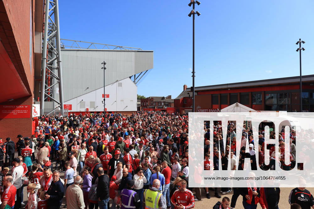 Football - Pre-Season Friendly - Liverpool v Athletic Bilbao 4th August 2025 - Pre-Season Friendly - Liverpool v Athletic Bilbao - Fans gather outside after the Main Stand at Anfield was evacuated ahead of the match - Photo: Simon Stacpoole Offside. Liverpool UK