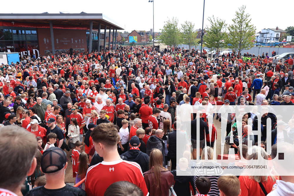 Football - Pre-Season Friendly - Liverpool v Athletic Bilbao 4th August 2025 - Pre-Season Friendly - Liverpool v Athletic Bilbao - Fans gather outside after the Main Stand at Anfield was evacuated ahead of the match - Photo: Simon Stacpoole Offside. Liverpool UK