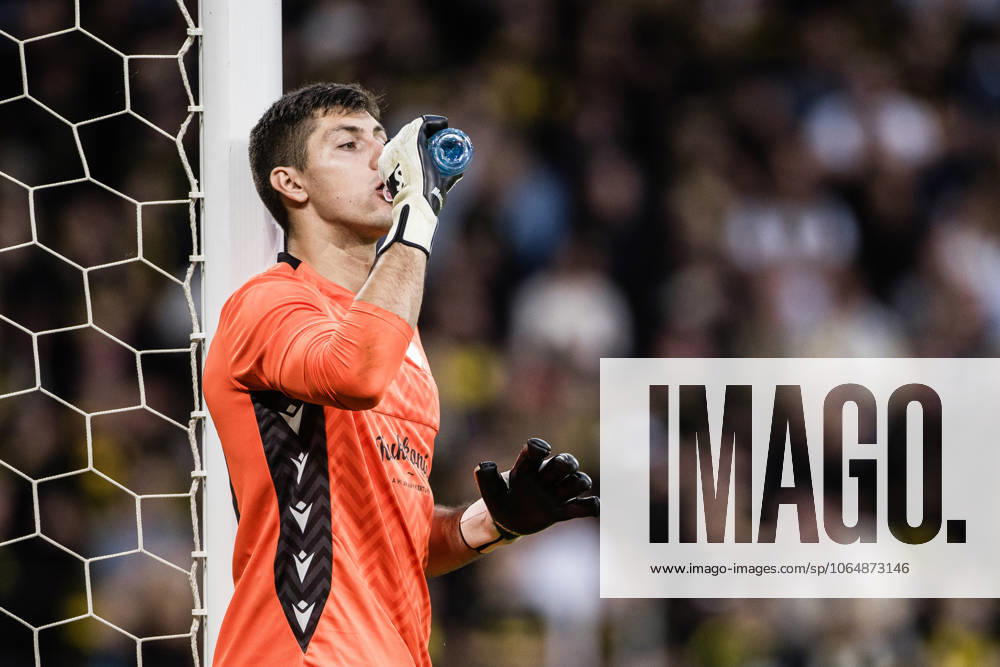 goalkeeper Samuel Petras of Györi ETO during the UEFA Conference League qualifier football match between AIK and Györi ETO on August 7, 2025 in Stockholm. Photo: Kenta Jönsson BILDBYRAN COP 210 KJ0262 fotboll football soccer fotball uefa conference league conference league qualifier aik györi eto bbeng