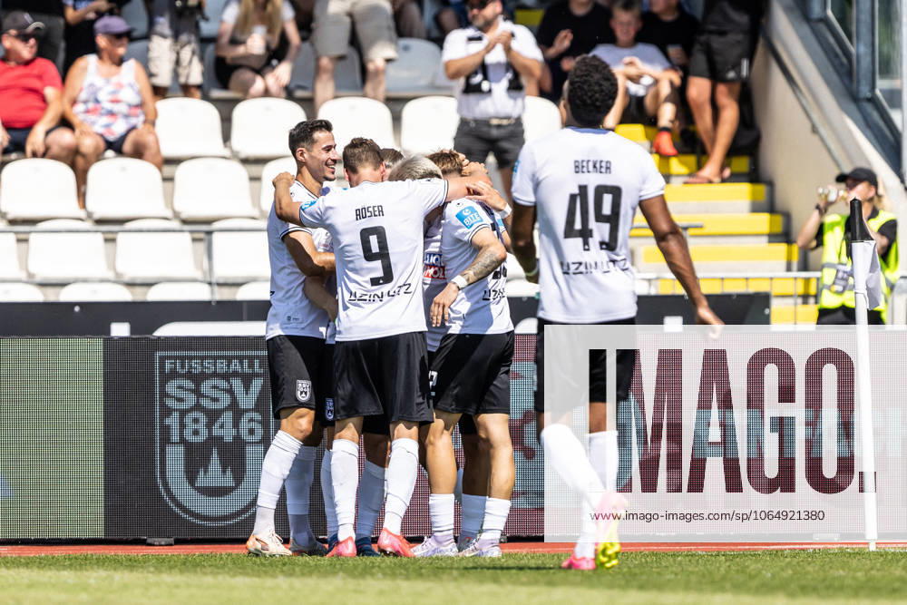 Fussball, Saison 2025 2026, 3. Liga, Donaustadion Ulm, 2. Spieltag, SSV Ulm 1846 Fußball - FC Erzgebirge Aue, 09.08.2025 09.08.2025, Fussball, Saison 2025 2026, 3. Liga, Donaustadion Ulm, 2. Spieltag, SSV Ulm 1846 Fußball - FC Erzgebirge Aue, Torjubel Jubel Freude nach Treffer Tor Torschuss zum 1:0 durch 28 Max Scholze (SSV Ulm 1846 Fußball) Foto: Lucca Fundel Ulm Donaustadion Baden-Württemberg Deutschland