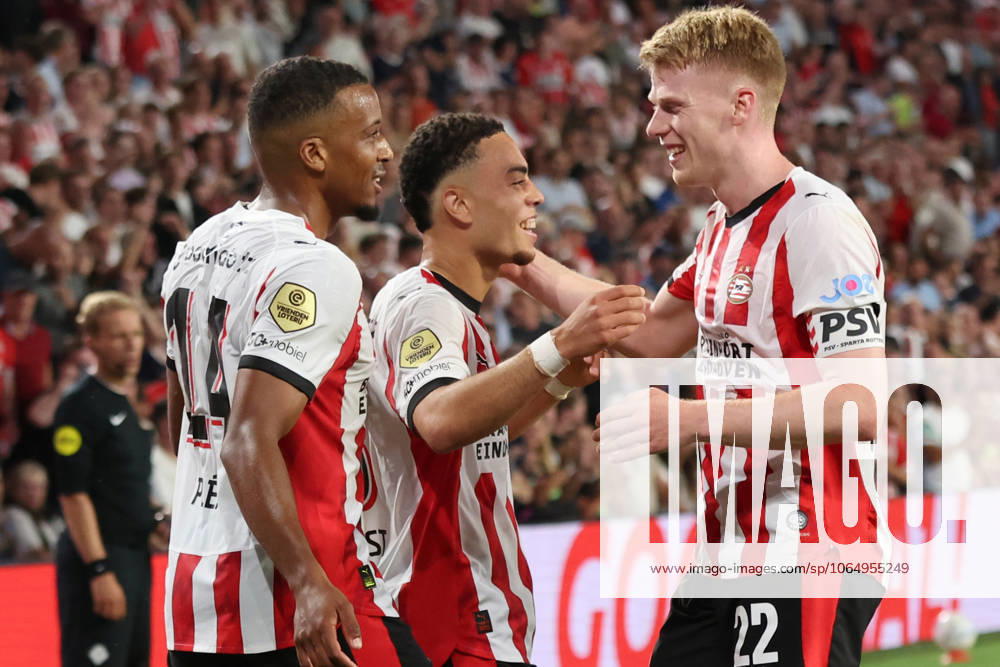 Sergino Dest of PSV celebrates after scoring the goal with Jerdy Schouten of PSV during the match PSV - Sparta at the Philips stadium for the Dutch Eredivisie season 2025-2026 in EINDHOVEN, Netherlands on 9 august 2025, (photo by Peter Lous EYE4images DeFodi Images)