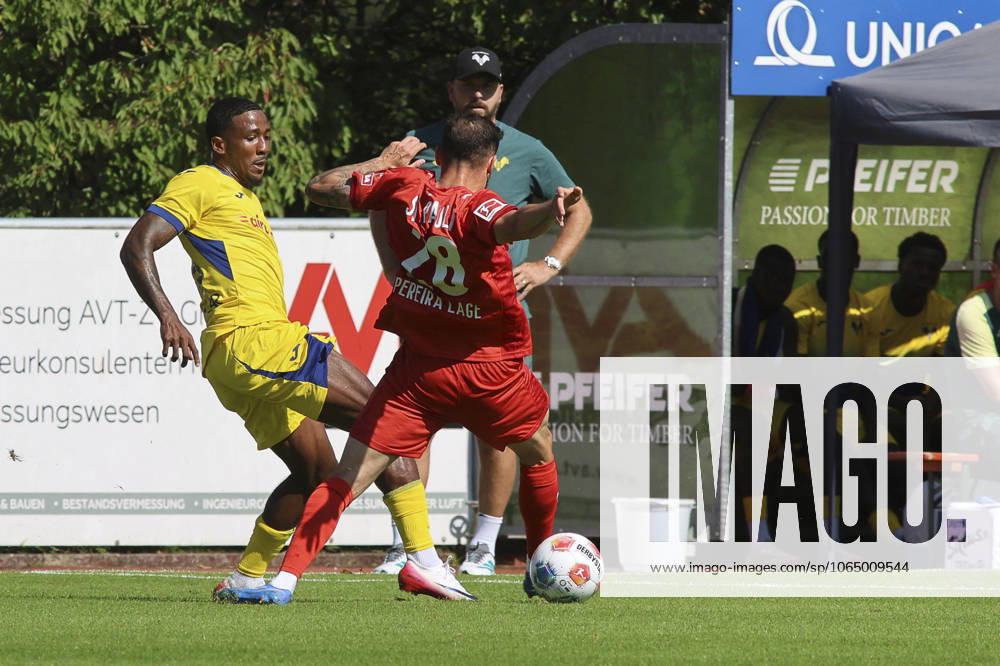 CALCIO - Amichevole - Hellas Verona FC vs St. Pauli Jackson Tchatchoua of Hellas Verona FC battle for the ball with Mathias Pereira Lage of St Pauli FC 1910 during St Pauli FC 1910 vs Hellas Verona FC, 5° Test Match, at Velly Arena in Imst (A), on August 09, 2025. Imst Austria