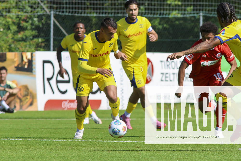 CALCIO - Amichevole - Hellas Verona FC vs St. Pauli Santana do Nascimiento Giovane of Hellas Verona FC play the ball during St Pauli FC 1910 vs Hellas Verona FC, 5° Test Match, at Velly Arena in Imst (A), on August 09, 2025. Imst Austria