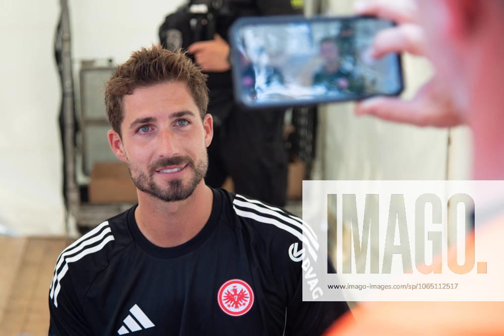 2025.08.13 Familientag der Eintracht Frankfurt v.l., goalkeeper, Torwart Kevin Trapp (Eintracht Frankfurt), Handyfoto