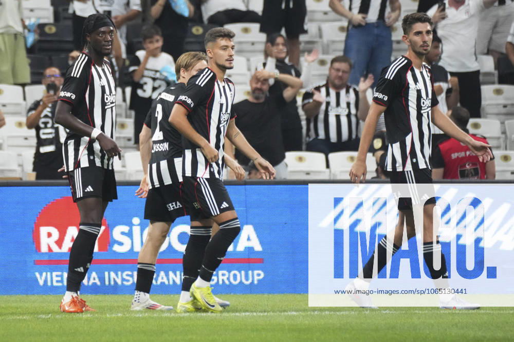 Tammy Abraham of Besiktas celebrates after scoring the second goal of his team with teammates during the UEFA Conference League 2025 26 Third Qualifying Round Second Leg match between Besiktas and St Patricks at Tupras Stadium on August 14, 2025 in Istanbul , Turkey. ( Photo by Seskimphoto ) Istanbul Turkey Istanbul Turkey