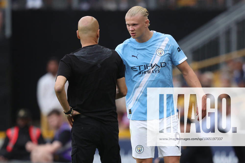 Wolverhampton Wanderers v Manchester City - Premier League Pep Guardiola, Manager of Manchester City and Erling Haaland of Manchester City on the side line during the Premier League match between Wolverhampton Wanderers and Manchester City at Molineux on August 16, 2025 in Wolverhampton, England. Wolverhampton Molineux England United Kingdom