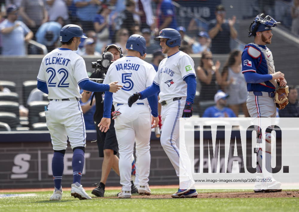 Toronto Blue Jays Myles Straw (3) celebrates his home run with teammates Ernie Clement (22) and Daulton Varsho (5) during the second inning against the Texas Rangers in Toronto, Saturday, Aug. 16, 2025. Toronto Blue Jays Vs Texas Rangers - ZUMAc35_ 20250816_zaf_c35_125