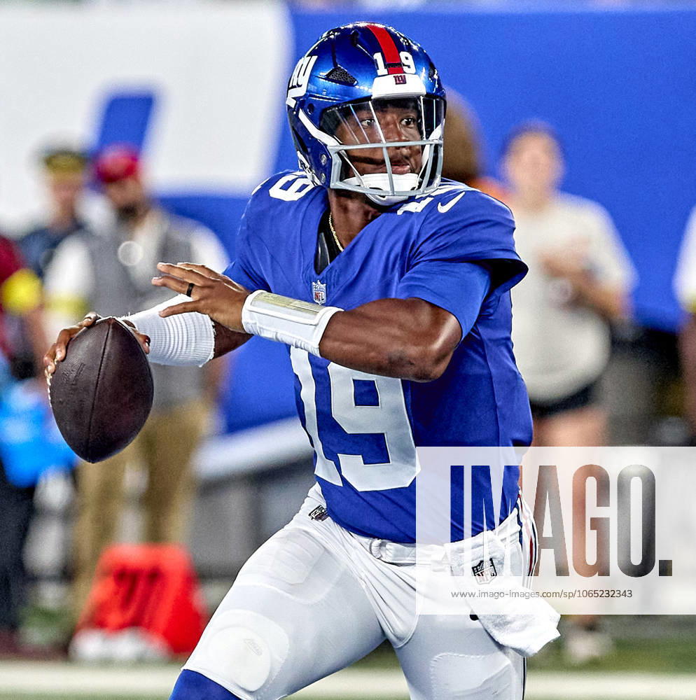 New York Giants quarterback Jameis Winston (19) looks to pass during a preseason game against the New York Jets at MetLife Stadium in East Rutherford, New Jersey. CSM East Rutherford United States - ZUMAc04_ 20250817_zma_c04_006