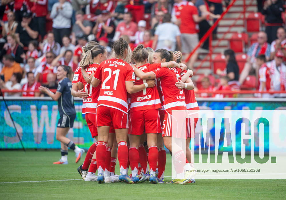 Fußball, Frauen, Testspiel, Saison 2025 2026, 1. FC Union Berlin - Real Madrid, Uniion-Jubel nach Tor zum 1:3, 17.08. 2025,