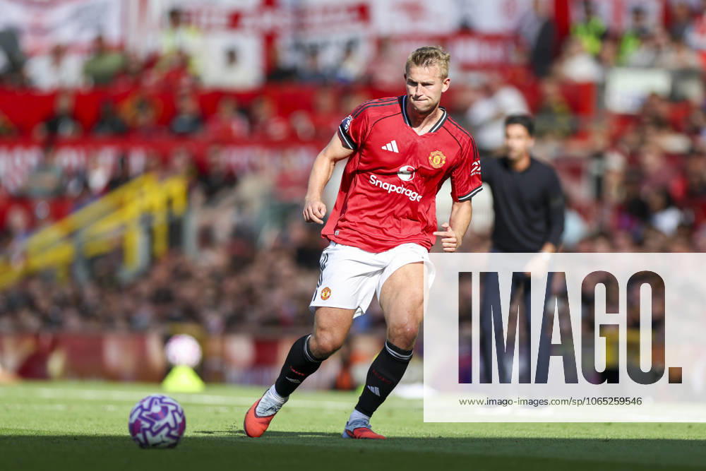 Manchester United, ManU FC v Arsenal FC, English Premier League Manchester United defender Matthijs de Ligt (4) during the Manchester United FC v Arsenal FC English Premier League match at Old Trafford, Manchester, England, United Kingdom on 17 August 2025 Credit: Phil Duncan Every Second Media Editorial use only. All images are copyright Every Second Media Limited. No images may be reproduced without prior permission. All rights reserved. Premier League and Football League images are subject to licensing agreements with Football DataCo Limited. see https: www.football-dataco.com