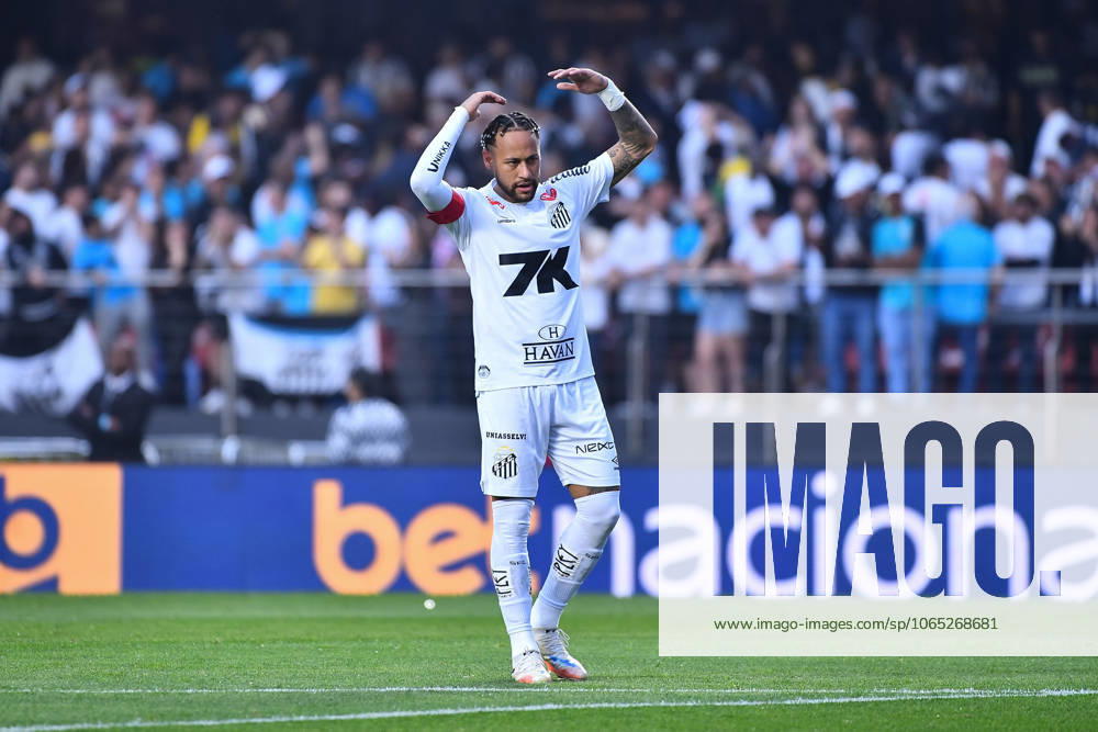 Santos FC x Vasco da Gama SaO PAULO, SP - 17.08.2025: SANTOS FC X VASCO DA GAMA - Neymar from Santos during the match between Santos FC x Vasco da Gama, valid for the twentieth round of the 2025 Brazilian Football Championship, this Sunday, (17) at Morumbis, SP. (Photo: Roberto Casimiro Fotoarena) x2789162x RobertoxCasimiro