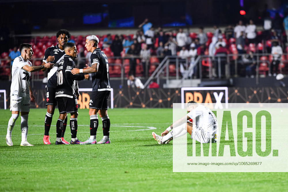 Santos FC x Vasco da Gama SaO PAULO, SP - 17.08.2025: SANTOS FC X VASCO DA GAMA - Santos& 39; Neymar laments the defeat and leaves the field crying after the match between Santos FC x Vasco da Gama, valid for the twentieth round of the 2025 Brazilian Football Championship, this Sunday, (17) at Morumbis, SP. (Photo: Roberto Casimiro Fotoarena) x2789168x RobertoxCasimiro