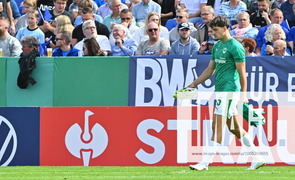 Fussball - Saison 2025 2026 - DFB Pokal Vereinspokal - 01. Runde: TUS Blau Weiß BW Lohne BWL - SpVgg Greuther Fürth ( Kleeblatt ) - Sportfoto Zink MeZi - - regulations prohibit any use of photographs as image sequences and or quasi-video - Reno Münz Muenz (5, SpVgg Greuther Fürth )