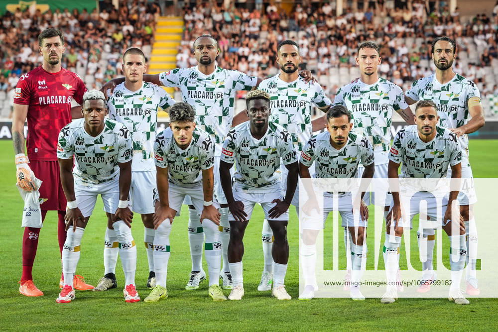 Team of of Moreirense FC during the Liga Portugal Betlic match between Moreirense FC and FC Alverca at Estadio Comendador Joaquim de Almeida Freitas on August 10, 2025 in Moreira de Conegos, Portugal. Moreira De Conegos Portugal - ZUMAm308 20250810_zsp_m308_023