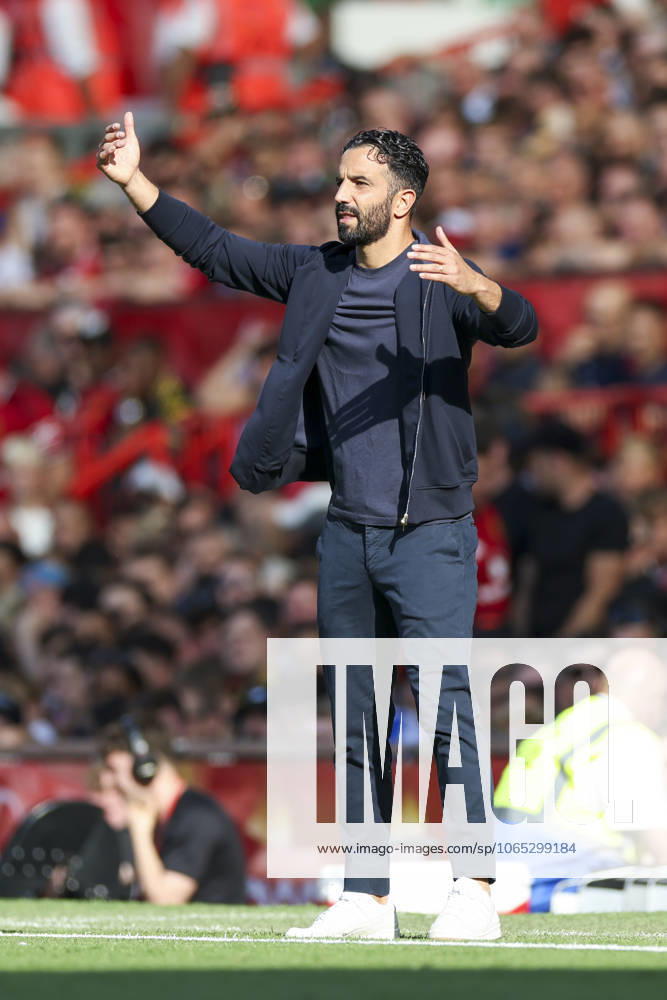 Manchester United, ManU FC v Arsenal FC, English Premier League Manchester United Manager Head Coach Ruben Amorim gestures during the Manchester United FC v Arsenal FC English Premier League match at Old Trafford, Manchester, England, United Kingdom on 17 August 2025 Credit: Phil Duncan Every Second Media Editorial use only. All images are copyright Every Second Media Limited. No images may be reproduced without prior permission. All rights reserved. Premier League and Football League images are subject to licensing agreements with Football DataCo Limited. see https: www.football-dataco.com