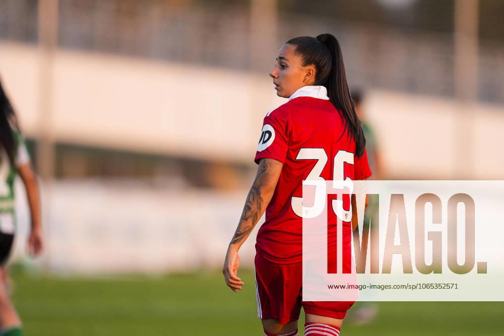 Xenia Barrios of Sevilla FC looks on during Andalusian Women s Football Cup match played between Real Betis Feminas and Sevilla FC at Rafael Gordillo City on August 20, 2025 in Sevilla, Spain Sevilla SPAIN - ZUMAa181 20250820_zaa_a181_087