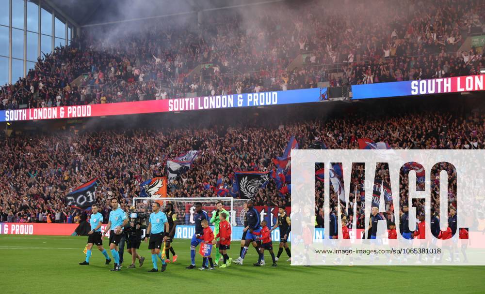 . - Crystal Palace v Fredrikstad FK, UEFA Europa Conference League Play Off, 1st Leg, Selhurst Park Stadium, Croydon, England. - 21st August 2025. (C) Daniel Weir Crystal Pix Crystal Palace & Fredrikstad players walk out on to the Selhurst Park pitch. - Crystal Palace v Fredrikstad FK, UEFA Europa Conference League Play Off, 1st Leg, Selhurst Park Stadium, Croydon, England. - 21st August 2025. (C) Daniel Weir Crystal Pix Croydon Selhurst Park Stadium United Kingdom
