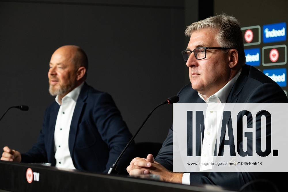2025.08.22 Fussball 1. Bundesliga Eintracht Frankfurt Saisonauftakt-Pressekonferenz mit Vorstandssprecher Axel Hellmann v.l., Indeed Frank Hensgens und Vorstandssprecher Axel Hellmann