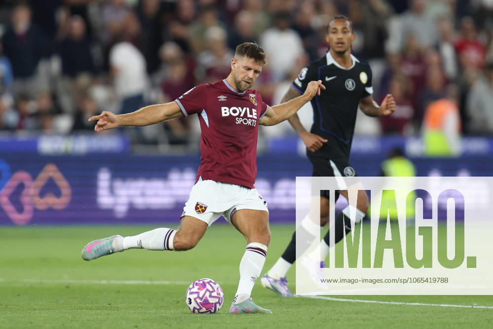 London, England, August 22nd 2025: Niclas Fullkrug of West Ham United crosses the ball during the Premier League match between West Ham United and Chelsea at London Stadium in London, England (Photo by Alexander Canillas Sports Press Photo SPP) (Alexander Canillas SPP)