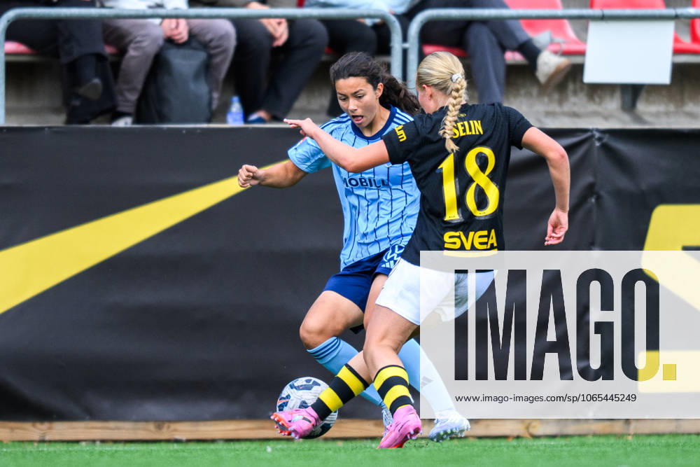 Djurgardens Annika Svensson under fotbollsmatchen i Damallsvenskan mellan AIK och Djurgarden den 23 augusti 2025 i Stockholm.