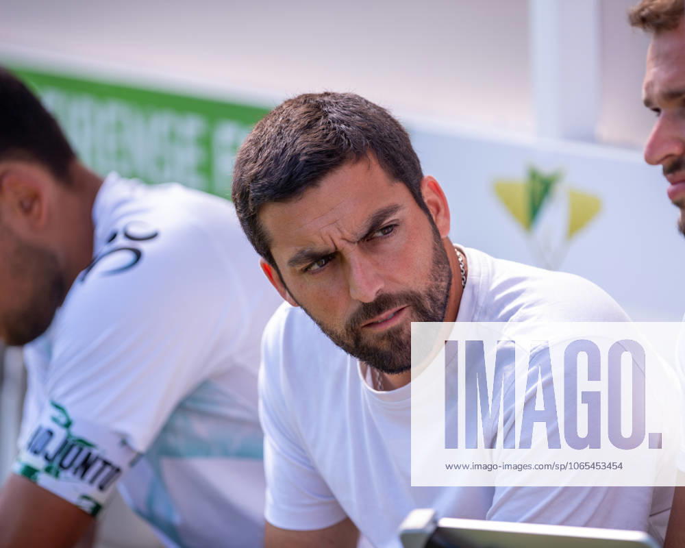 VASCO BOTELHO DA COSTA head coach of Moreirense FC seen during the Liga Portugal Betclic 2025 26 match between Moreirense FC and Vitoria SC at Estadio Comendador Joaquim de Almeida Freitas on August 23, 2025 in Guimaraes, Portugal. GuimaroÂ£Es Portugal - ZUMAl192 20250823_zsp_l192_003