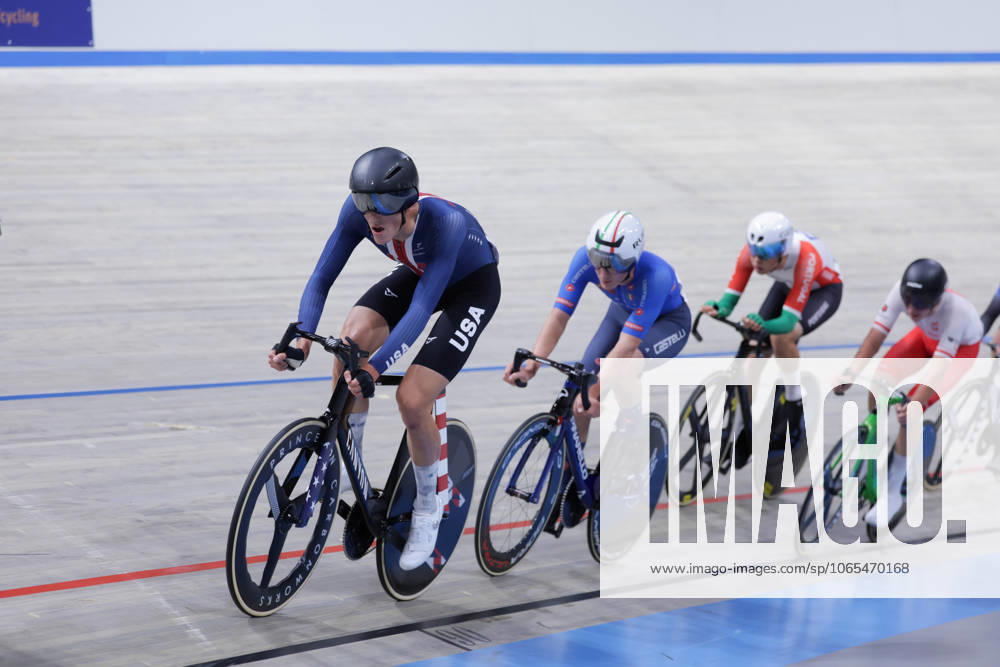 2025 UCI Junior Track World Championships Picture by Alex Whitehead SWpix.com - 23 08 2025 - Cycling - 2025 UCI Junior Track World Championships - Omnisport, Apeldoorn, Netherlands - Men Omnium Points Race - Ashlin Barry (United States)
