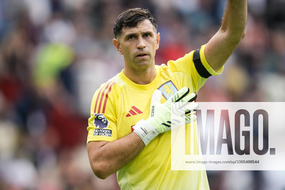 Premier League Brentford v Aston Villa Emiliano Martinez of Aston Villa during the Premier League match Brentford vs Aston Villa at The Gtech Community Stadium, London, United Kingdom, 23rd August 2025 (Photo by Harvey Murphy News Images)