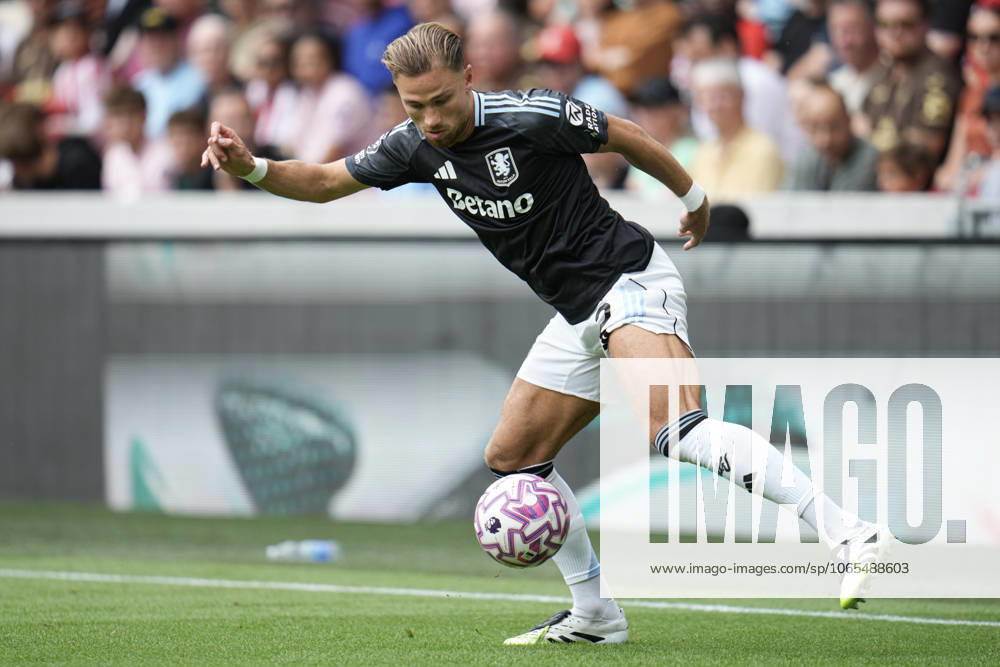 Premier League Brentford v Aston Villa Matty Cash of Aston Villa during the Premier League match Brentford vs Aston Villa at The Gtech Community Stadium, London, United Kingdom, 23rd August 2025 (Photo by Harvey Murphy News Images)