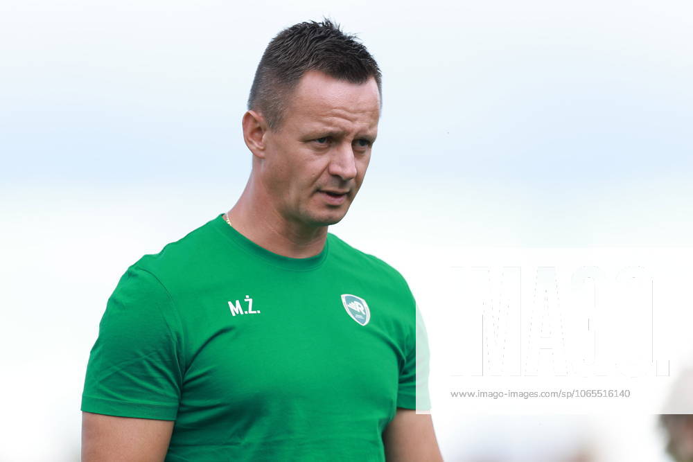 MECZ EKSTRALIGI KOBIET W PILCE NOZNEJ -- WOMENS EKSTRALIGA MATCH POGON SZCZECIN - REKORD BIELSKO-BIALA NZ MATEUSZ ZEBROWSKI (TRENER REKORDU) FOT. KRZYSZTOF CICHOMSKI NEWSPIX.PL --- newspix.pl