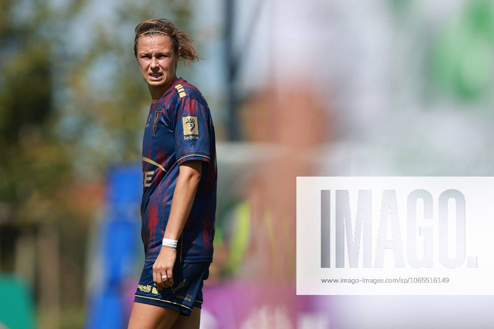 MECZ EKSTRALIGI KOBIET W PILCE NOZNEJ -- WOMENS EKSTRALIGA MATCH POGON SZCZECIN - REKORD BIELSKO-BIALA NZ KORNELIA OKONIEWSKA FOT. KRZYSZTOF CICHOMSKI NEWSPIX.PL --- newspix.pl