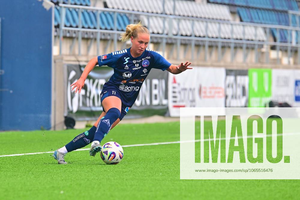 Bilborsen Arena, Linkoping, Sweden, Aug 24th 2025: Maria Olafsdottir Gros (11 Linkoping FC) controls the ball in the game in the Swedish League OBOS Damallsvenskan on August 24th 2025 between Linkoping FC and Vittsjo GIK at Bilborsen Arena in Linkoping, Sweden (Peter Sonander SPP)