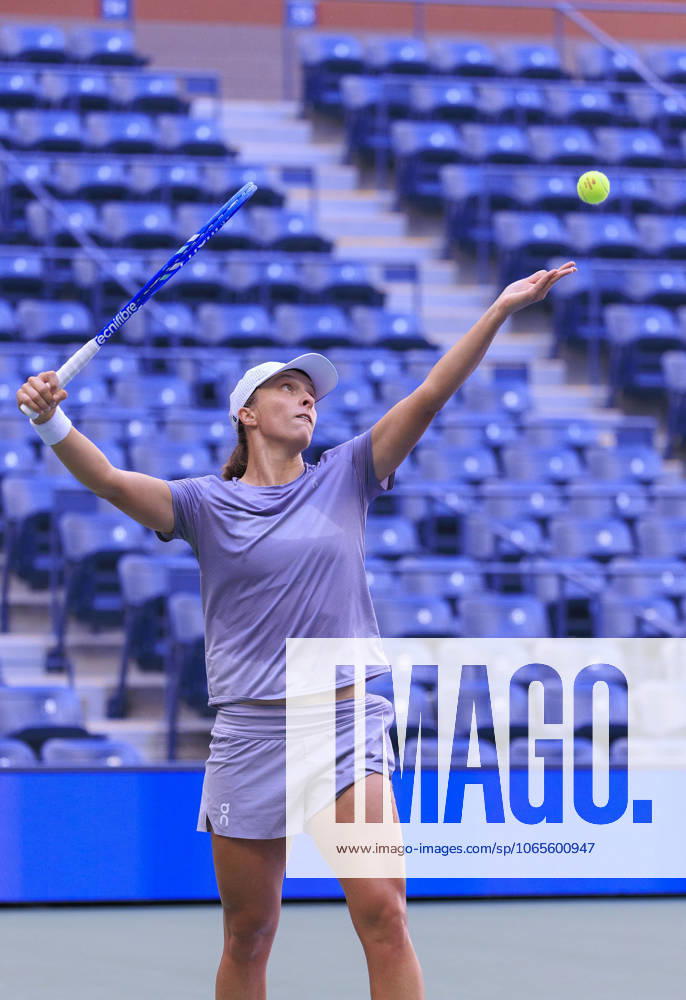 Iga Swiatek during her practice at the 2025 US Open at USTA Billie Jean King National Tennis Center on Tuesday August 26, 2025 in the Flushing neighborhood of the Queens borough of New York City. JAVIER ROJAS PI Flushing Meadows USA - ZUMAp124 20250826_zaa_p124_003
