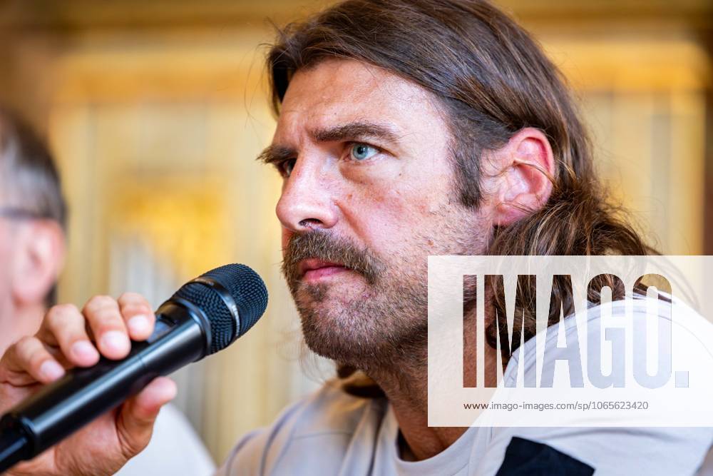 GER, Handball, Maenner, Saison 25 26, Daikin 1.Bundesliga,Pressekonferenz des ThSV Eisenach vor dem 1. Spieltag gegen den SC DHfK Leipzig Sebastian Hinze (ThSV Eisenach,Trainer) 99817 Eisenach Stadtschloss Eisenach Thueringen Deutschland