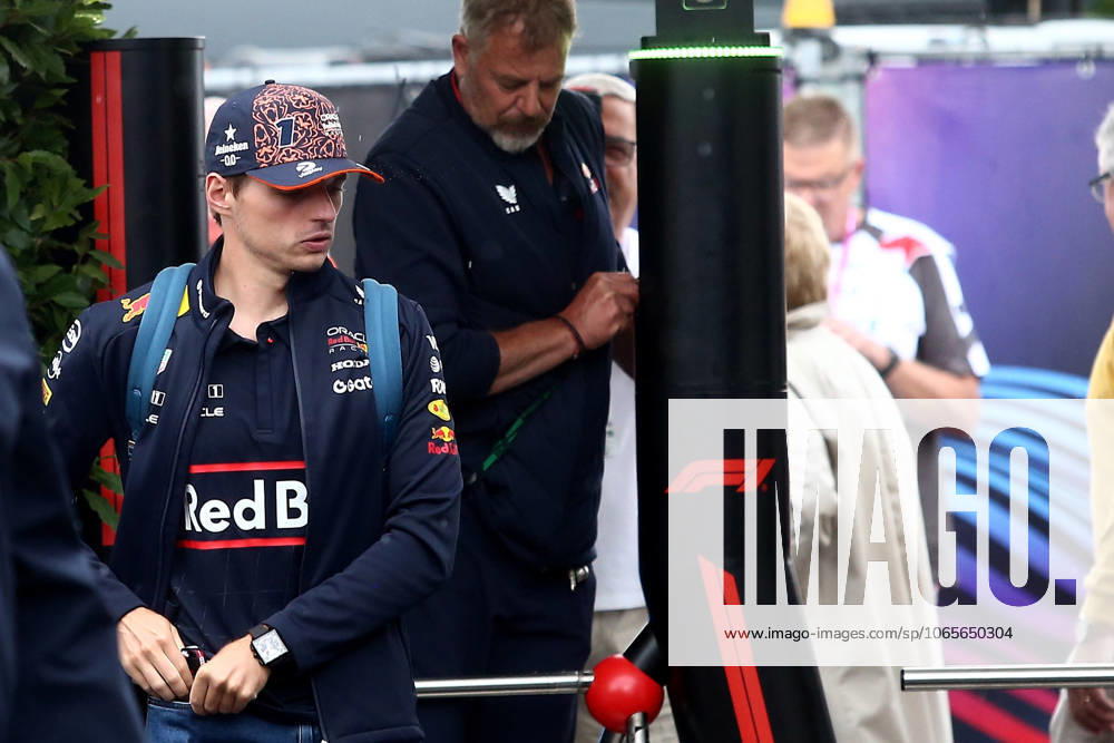 Motorsport FIA Formel 1, 2025 Dutch Grand Prix v.l. Max Verstappen (Oracle Red Bull Racing) Startnummer 1 (FIA REGULATIONS PROHIBIT ANY USE OF PHOTOGRAPHS as IMAGE SEQUENCES and or QUASI-VIDEO) Zandvoort