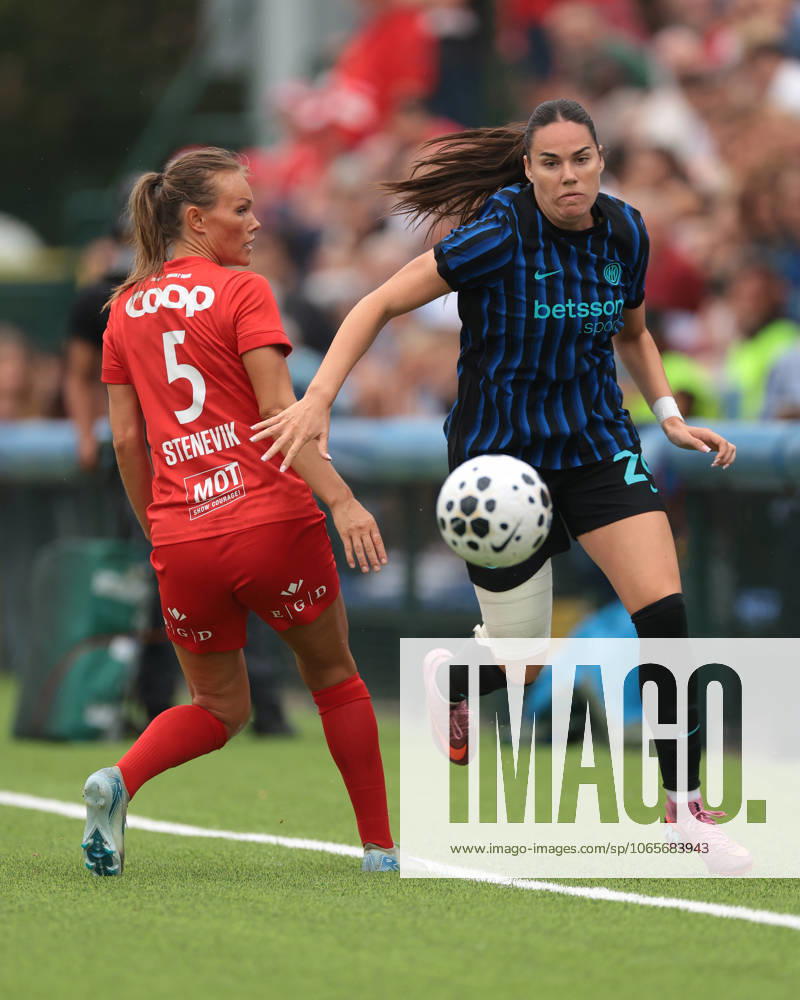 Milan, Italy, 27th August 2025. Marija Ana Milinkovic of FC Internazionale takes on Ingrid Ostervold Stenevik of SK Brann during the SK Brann vs FC Internazionale Women UEFA Womens Champions League match at Youth Development Centre, Milan. Picture credit should read: Jonathan Moscrop Sportimage . SPI_052_JM_SKBRANN_INTER_UWCL SPI-4080-0051