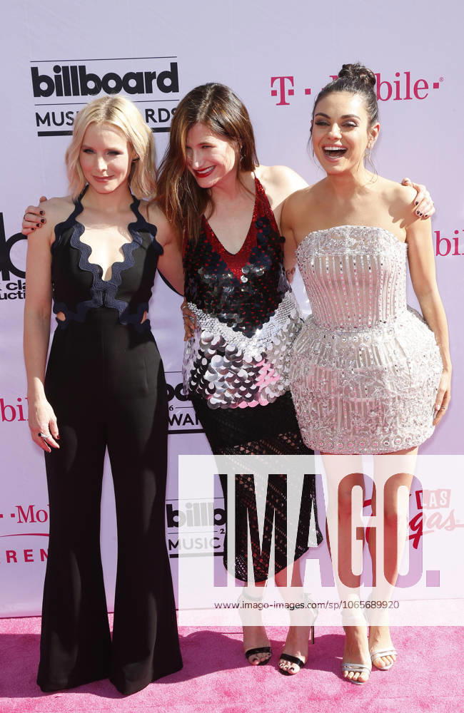 Las Vegas, NV, United States - 22 May 2016 - Las Vegas, NV - Kristen Bell, Kathryn Hahn, Mila Kunis. 2016 Billboard Music Awards from the T-Mobile Arena - Arrivals. Credit: mjt AdMedia