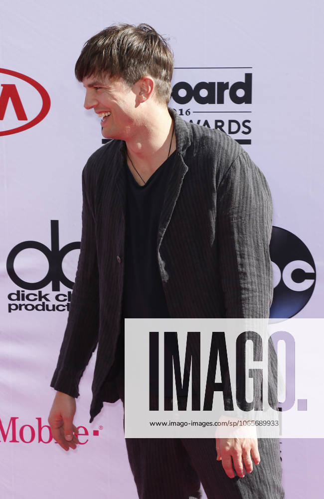 Las Vegas, NV, United States - 22 May 2016 - Las Vegas, NV - Ashton Kutcher. 2016 Billboard Music Awards from the T-Mobile Arena - Arrivals. Credit: mjt AdMedia