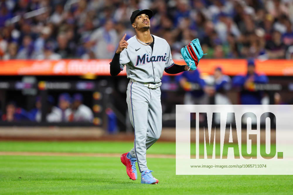 MLB, Baseball Herren, USA Miami Marlins Vs. New York Mets Miami Marlins pitcher Ronny Henriquez (32) comes off the field during the seventh inning of a baseball game against the New York Mets at Citi Field in Corona, N.Y., on August 28, 2025. New York City N.Y. United States