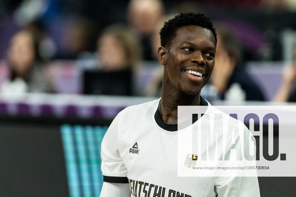 FIBA EuroBasket 2025: Deutschland - Schweden; 29.08.2025 Dennis Schröder (Deutschland, 17) lachend FIBA EuroBasket 2025: Deutschland - Schweden, Tampere, Nokia Arena am 29.08.2025