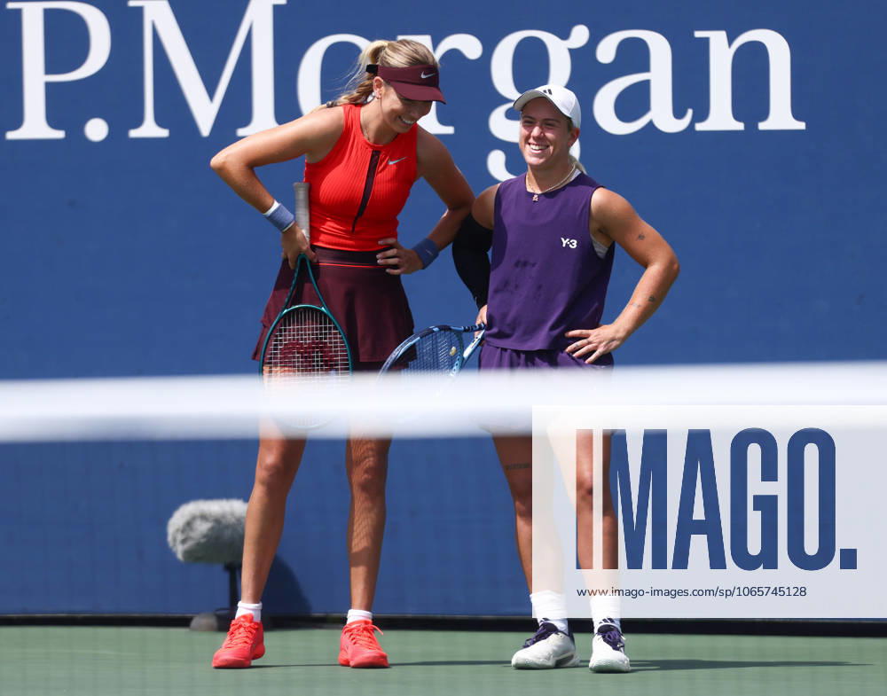 2025 US Open Tennis Championships, Day six, Billy Jean-King Tennis Centre, Flushing Meadows, New York, USA, 29 08 2025 Katie Boulter (GBR) and Sonay Kartal (GBR) during their Round one doubles match against Sabrina Santamaria (USA) and Qianhui Tang (CHN) in the 2025 US Open at Flushing Meadows New York Billy Jean King Tennis Centre, Flushing Meadows New York USA