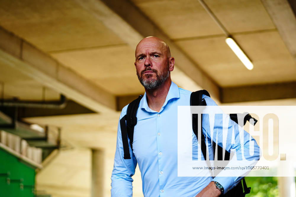 Erik ten Hag (Bayer 04 Leverkusen, Trainer) GER, SV Werder Bremen vs. Bayer 04 Leverkusen, Fussball, Bundesliga, Spieltag 2, Spielzeit 2025 2026, 30.08.2025 DFL REGULATIONS PROHIBIT ANY USE OF PHOTOGRAPHS AS IMAGE SEQUENCES AND OR QUASI-VIDEO GER, SV Werder Bremen vs. Bayer 04 Leverkusen, Fussball, Bundesliga, Spieltag 2, Spielzeit 2025 2026, 30.08.2025 Bremen