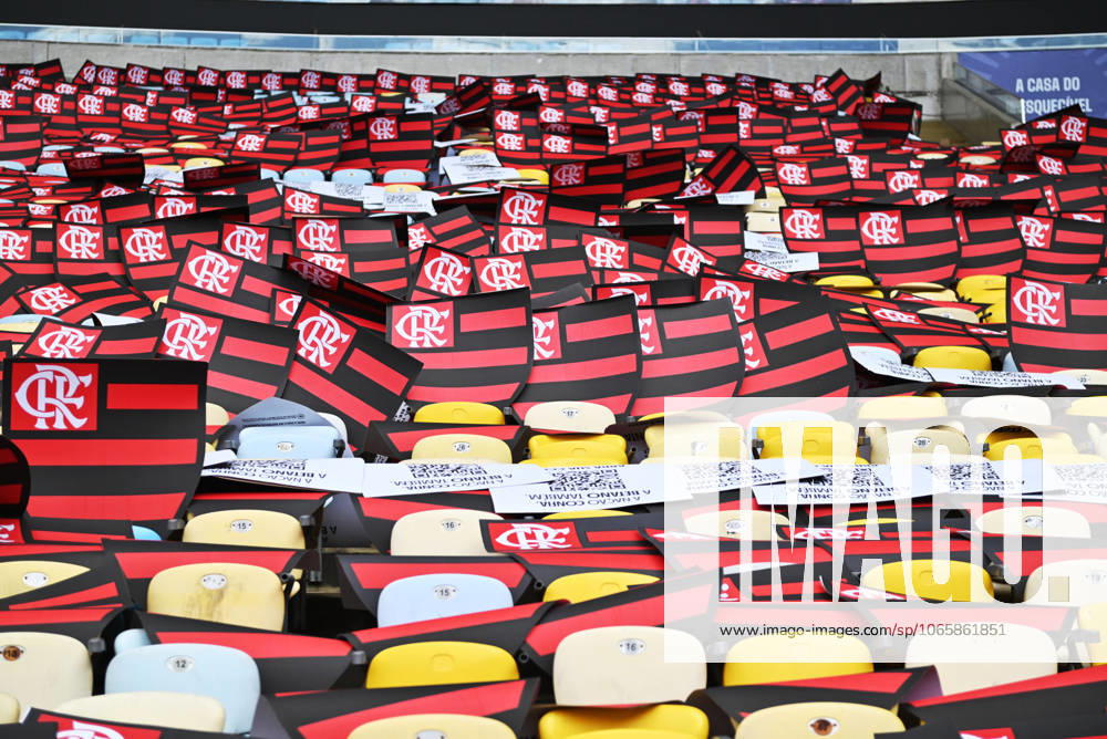 Flamengo x Gremio RIO DE JANEIRO, RJ - 31.08.2025: FLAMENGO X GREMIO - preparations for the mosaic with shields during Flamengo x Gremio held at Maracana Stadium, for the 22nd round of the 2025 Brazilian Championship, on Sunday afternoon (31), in Rio de Janeiro, RJ (Photo: Celso Pupo Fotoarena) x2797611x CelsoxPupo